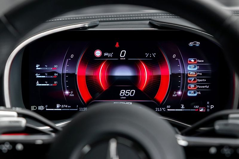 Mercedes-Benz AMG GT 63 4M+ AMG Premium+ HuD Burm P - fotka 22 z 30