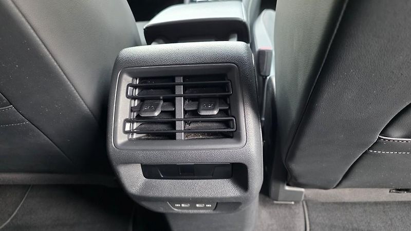 Volkswagen Tayron (2025) 2.0 TSI 150kW 4x4 DSG Eleg TZ  - fotka 16 z 48
