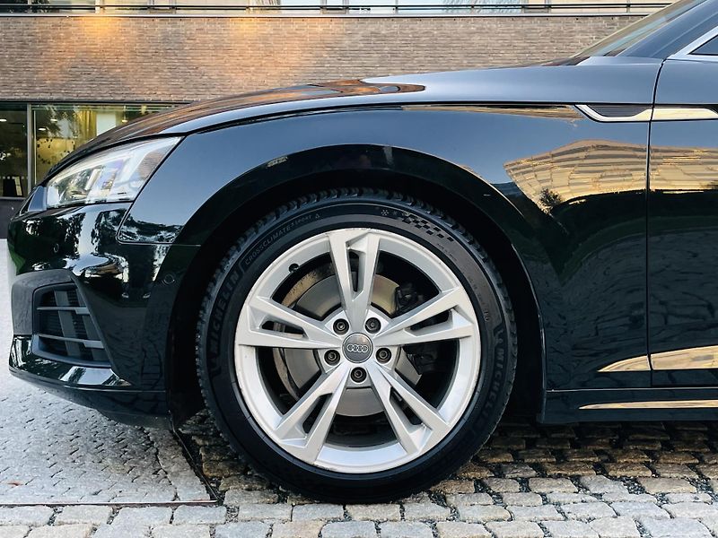 Audi A5 2.0i 140KW AUT KAMERY SERVISKA - fotka 53 z 56