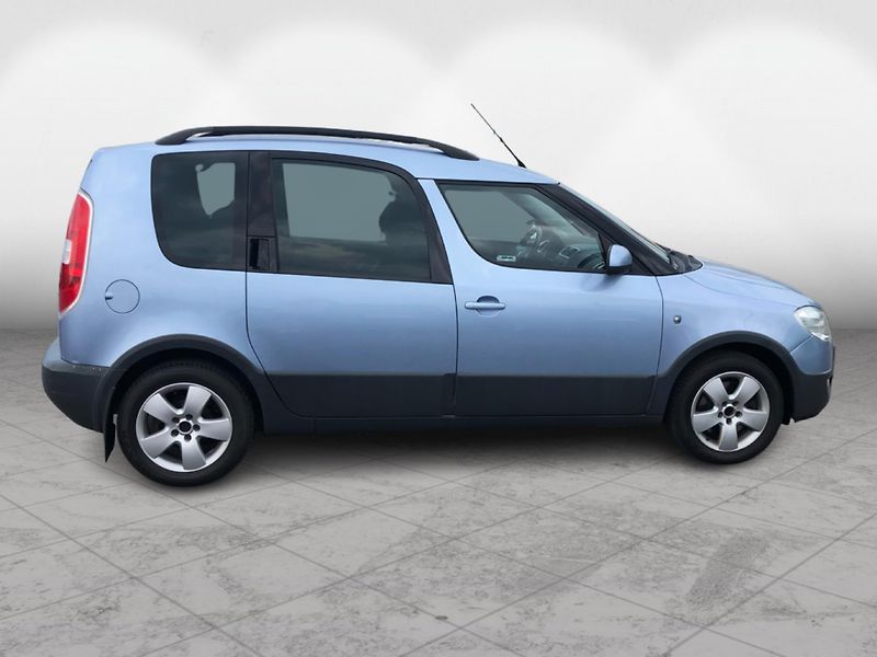 Škoda Roomster A 1.6i Scoutline - fotka 8 z 27