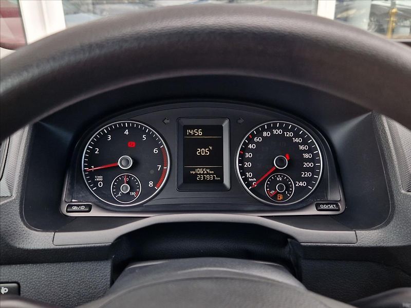 Volkswagen Caddy 1,0 TSI 75kW AC VÝHŘEV 5MÍST - fotka 21 z 32