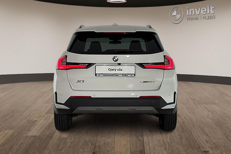 BMW X1 xDrive23d - fotka 4 z 25