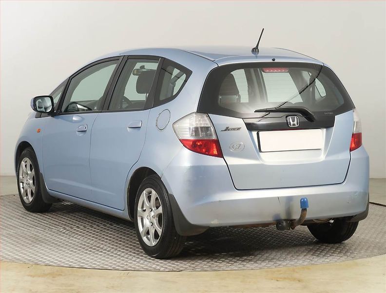 Honda Jazz (2010) 1.2 i-VTEC, nová STK, Tažné - fotka 4 z 15