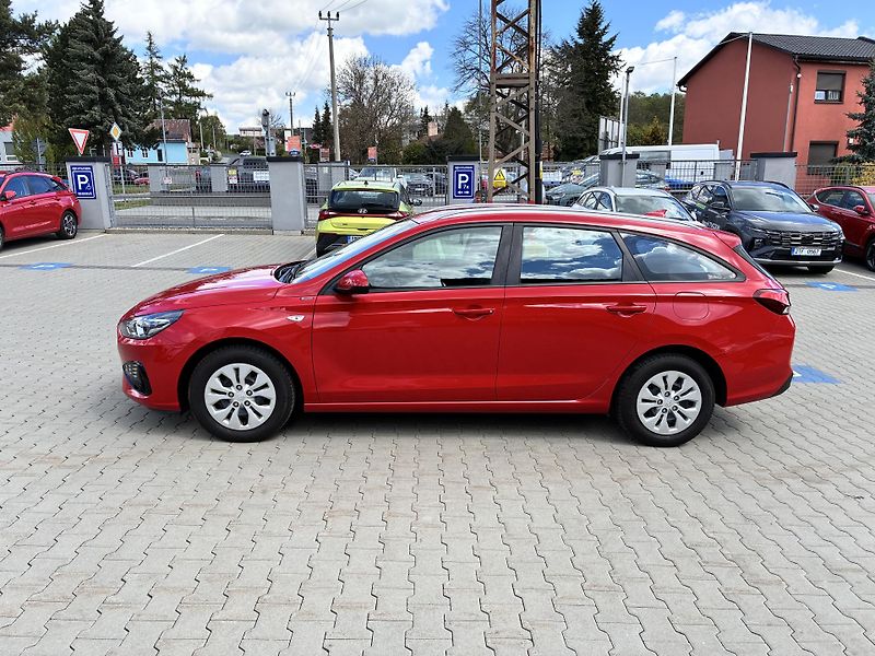 Hyundai i30 WG 1.0T-GDi 88kW ČR DPH TAŽNÉ  - fotka 4 z 24