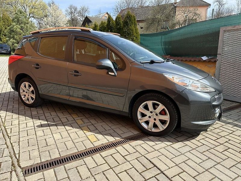Peugeot 207 1.6i 88kW - fotka 4 z 15