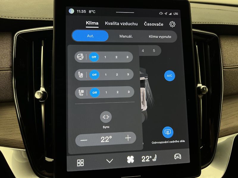 Volvo XC90 T8 AWD RECHARGE ULTRA BRIGHT - fotka 36 z 57