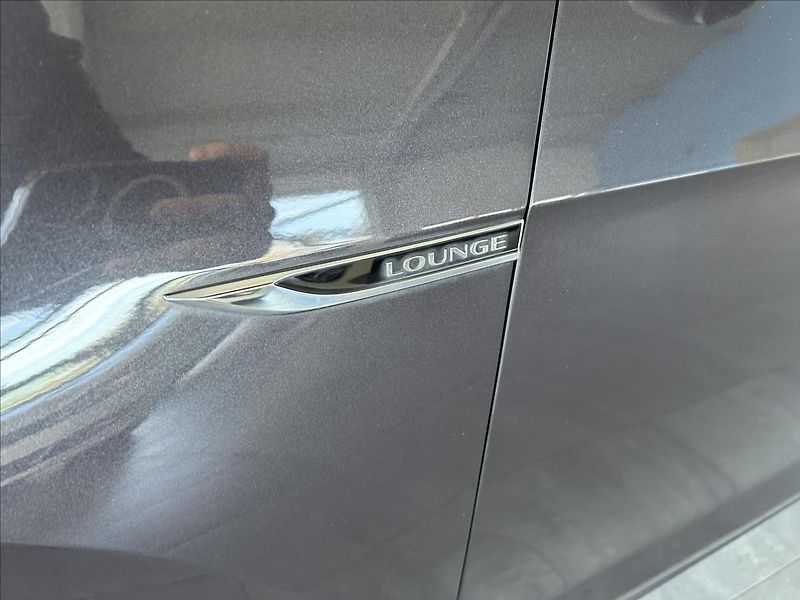 Volkswagen Golf 1,2   TSI,LOUNGE,SERVISKA,2.MA - fotka 28 z 28