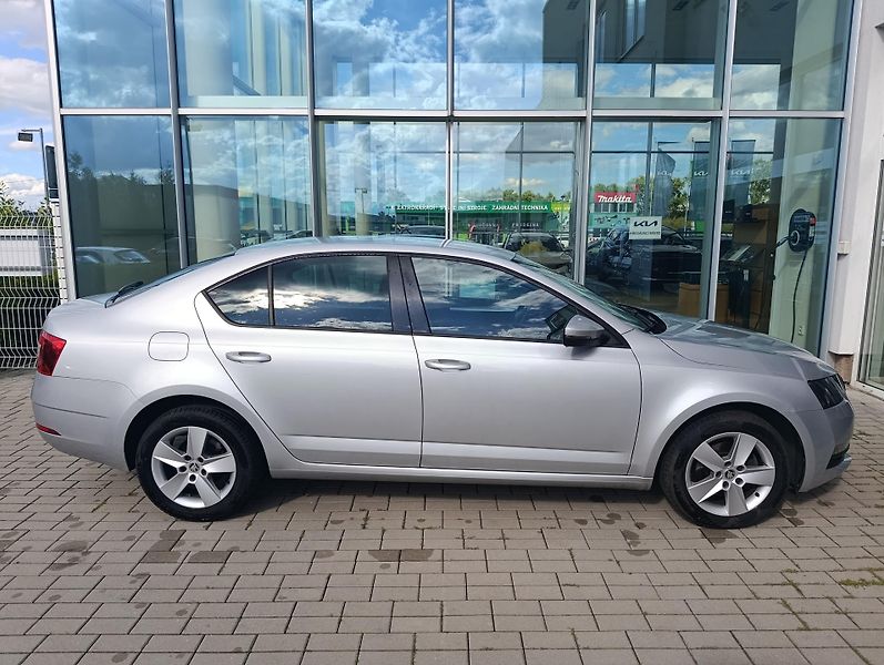 Škoda Octavia (2018) 1.0. 85 kw ČR - fotka 5 z 11