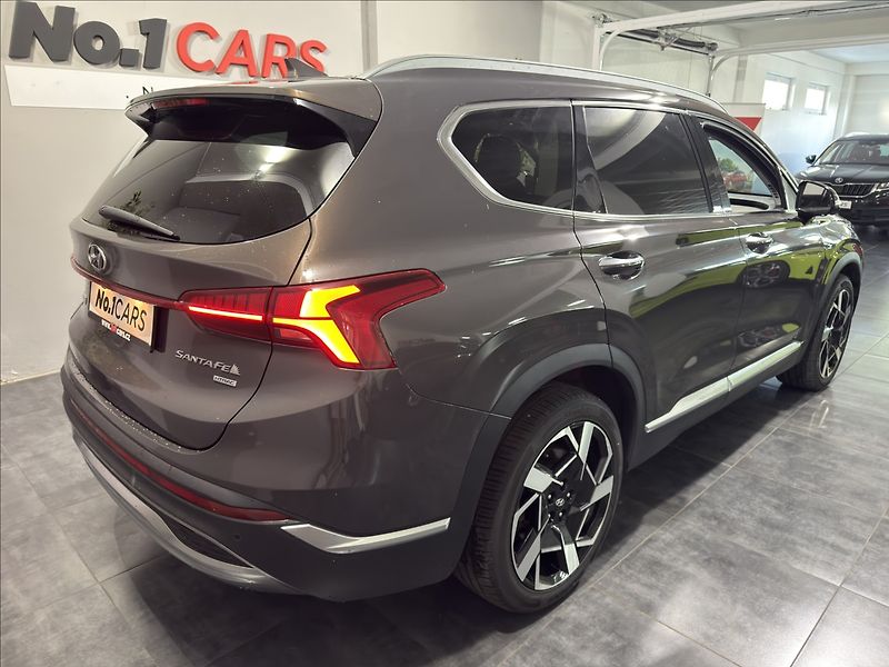 Hyundai Santa Fe 2,2   CRDI 4X4 PREMIUM 360 - fotka 5 z 37
