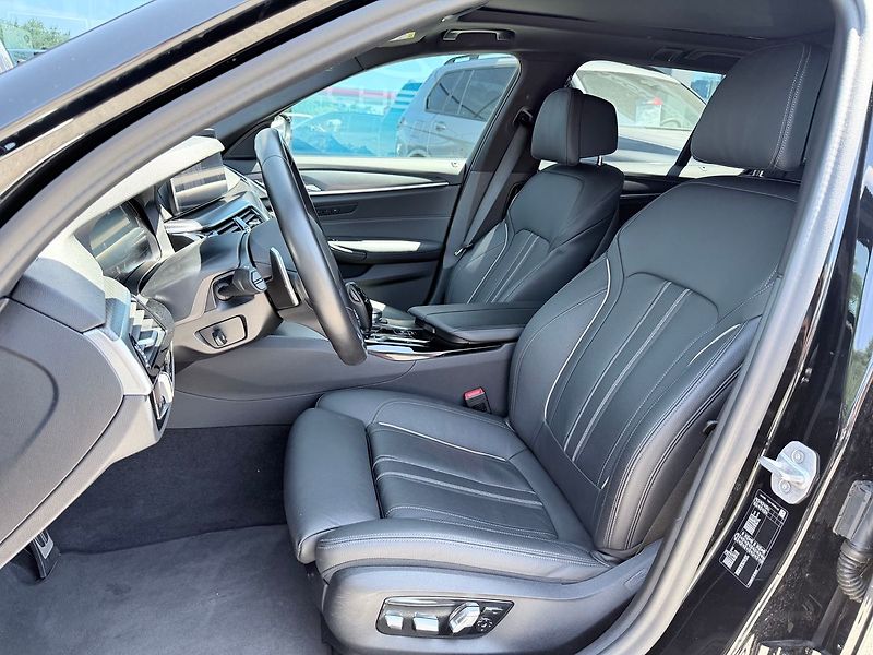 BMW Řada 5 530d Touring, Natáčecí náprava - fotka 10 z 26