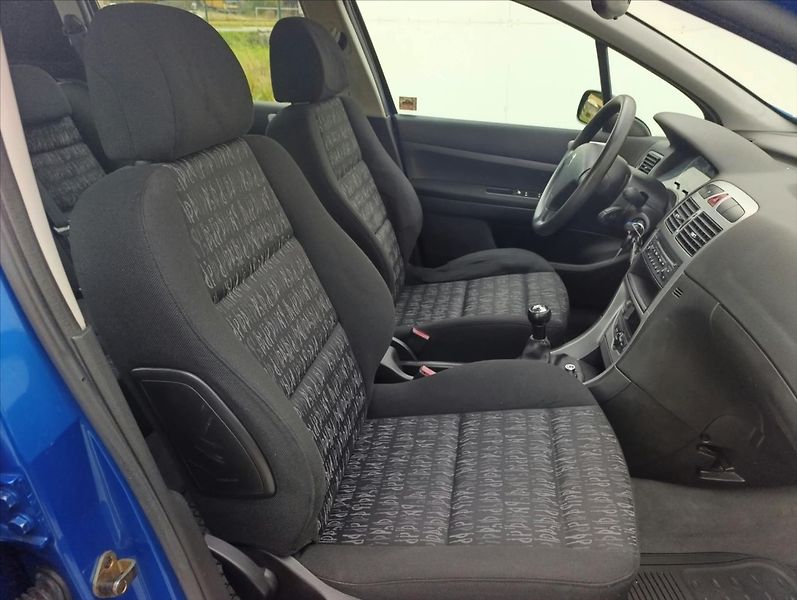 Peugeot 307 1,6 i Aut.klima Tažné zařízení - fotka 27 z 27
