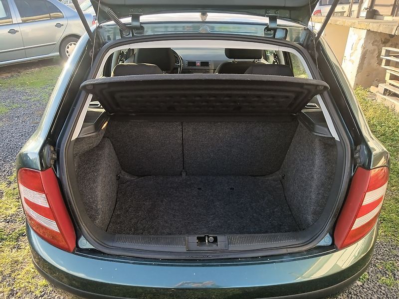 Škoda Fabia 1.4 16V Comfort - fotka 15 z 20