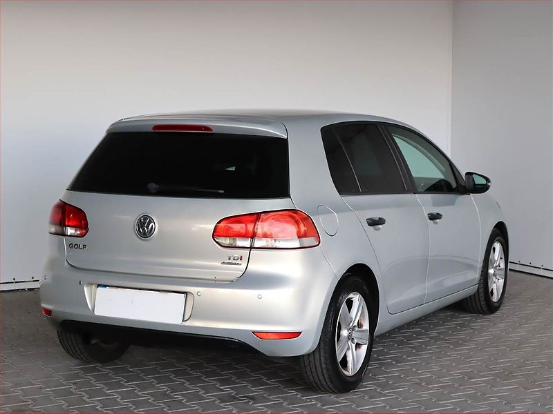Volkswagen Golf (2011) 1.6 TDI, Automat, Tempomat - fotka 5 z 16