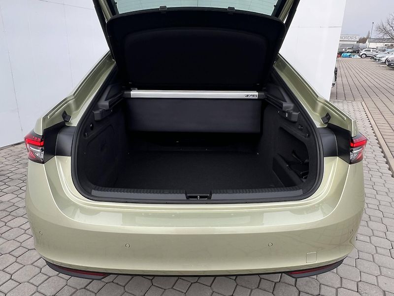 Škoda Superb (2026) Sportline 7DSG 2,0TDI - fotka 22 z 22