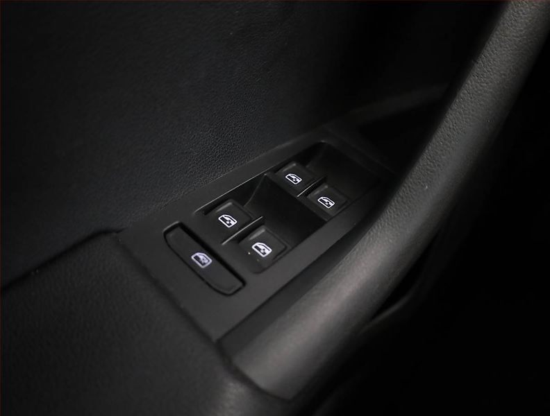 Škoda Octavia (2018) Scout 1.8 TSI, 4X4, Automat - fotka 17 z 20