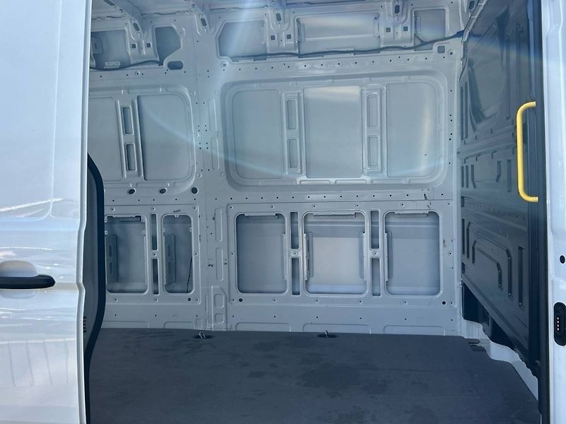 Volkswagen Crafter (2025) 35 2.0 TDI FWD DR - fotka 24 z 29