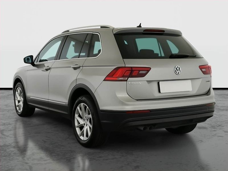 Volkswagen Tiguan (2018) Comfortline 2.0 TDI, 4X4 - fotka 4 z 17