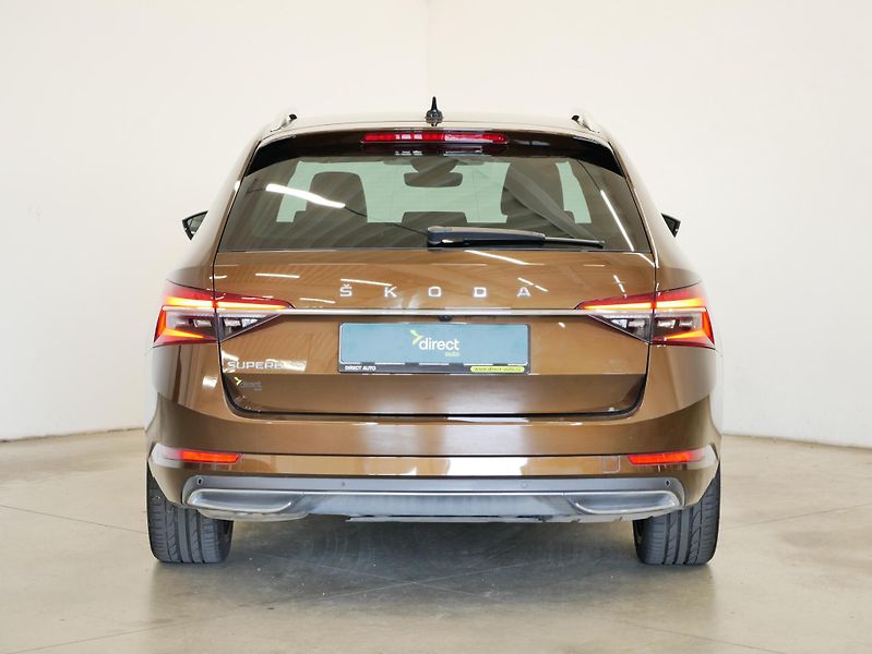 Škoda Superb - fotka 6 z 30