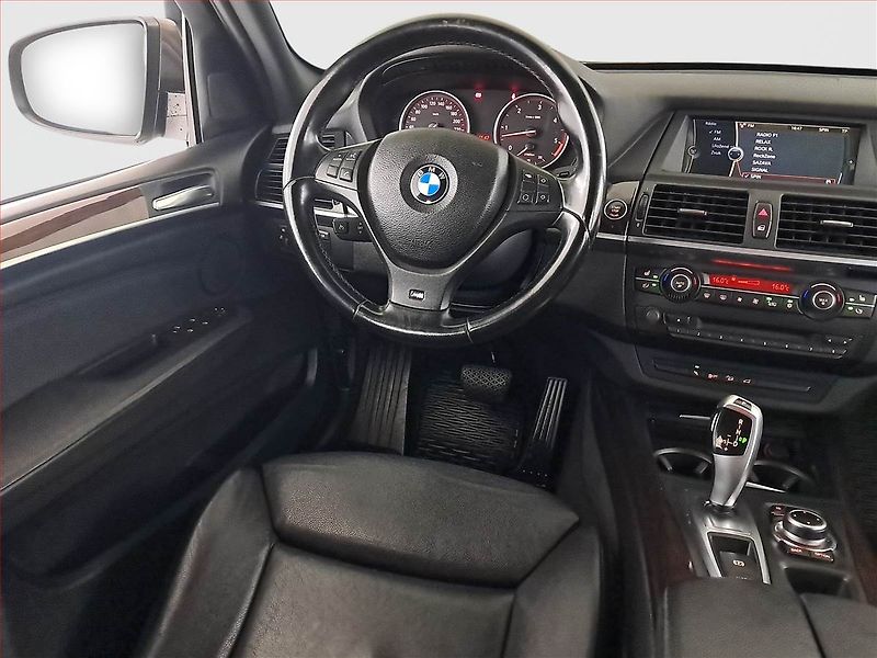 BMW X5 (2011) M Paket xDrive30d, 4X4 - fotka 7 z 27