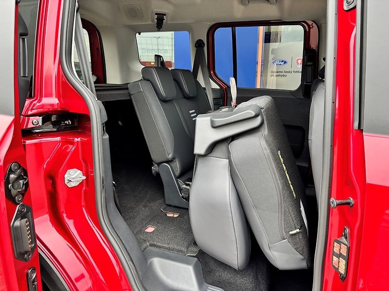 Ford Tourneo Courier (2026) Active, Tourneo, 1.0 EcoBoost - fotka 26 z 33