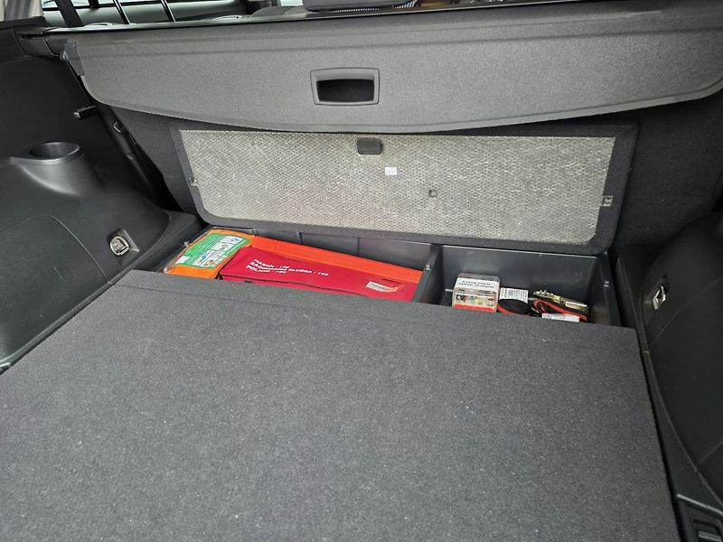 Toyota Verso 1.8-2+3SEDAD.NÍZKÉ KM-TOP STAV - fotka 20 z 27