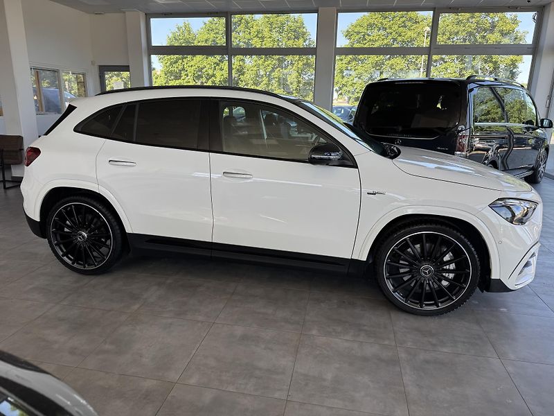 Mercedes-Benz GLA (2024) GLA 35 AMG 4-MATIC - fotka 7 z 37