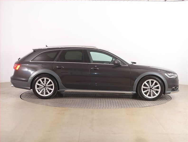 Audi A6 Allroad (2014) 3.0 TDI, 4X4, Automat - fotka 6 z 24
