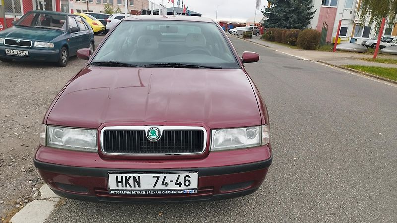 Škoda Octavia 1.6i,volat- 608 081 843 - fotka 9 z 15