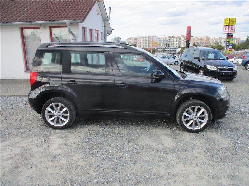 Škoda Yeti 1,2 TSI, klima, servis, tažné, - fotka 5 z 26
