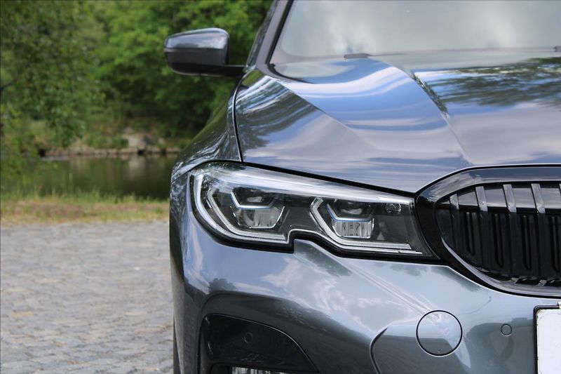 BMW Řada 3 320xd / M-PAKET / HUD / CZ - fotka 38 z 44