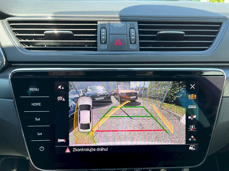Škoda Superb (2022) 2.0 TSI 206kW SportLine 4x4 DS - fotka 25 z 27
