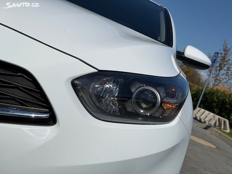 Kia Ceed (2022) 1.6 crdi 100 kW / facelift - fotka 7 z 18