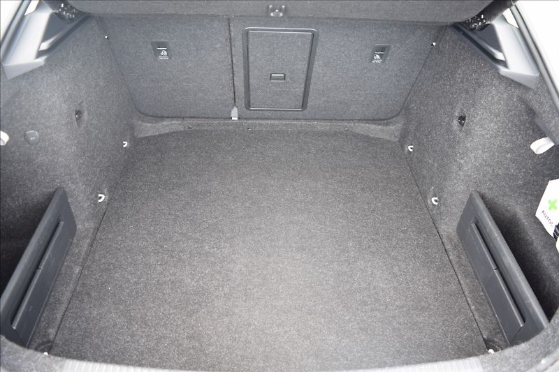 Škoda Octavia 1,6 TDI 81KW PO ROZVODECH - fotka 24 z 48