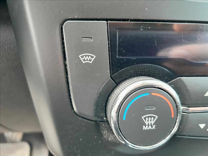 Renault Kadjar 1,2 TCe 96kW LIMITED - fotka 44 z 55