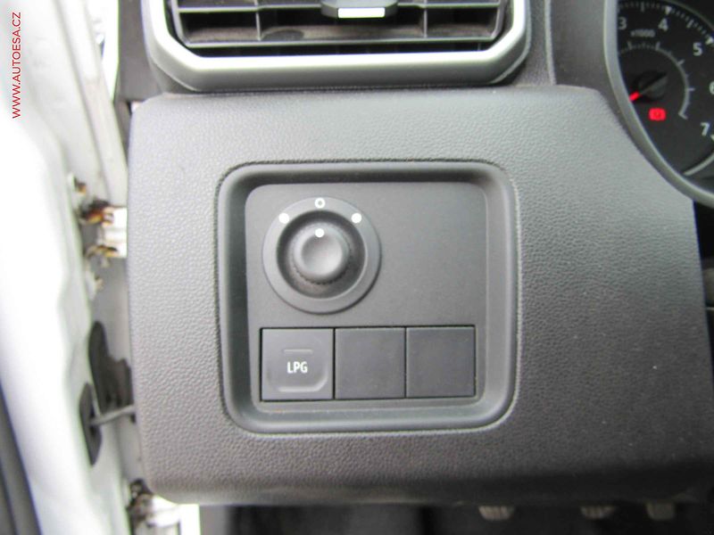 Dacia Duster (2024) 1.0 TCe, 1.maj,ČR, LED, park - fotka 16 z 17