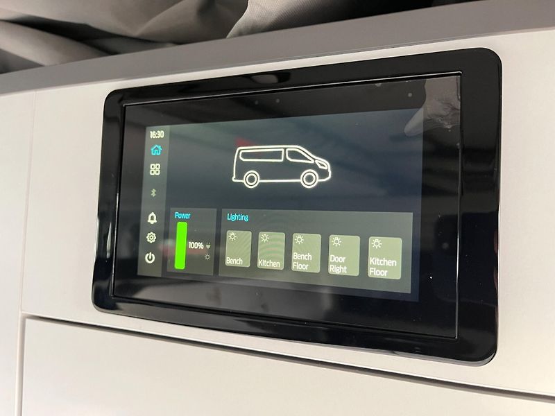 Ford Tourneo Custom (2025) Nugget L1 2.0 ecoblue 125kw, Č - fotka 27 z 30