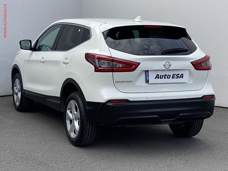 Nissan Qashqai (2018) 1.2TCe, ČR, Klima - fotka 6 z 19