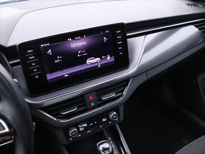 Škoda Kamiq 1,0 TSI DSG Style Sport Virtua - fotka 22 z 35