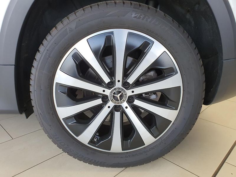 Mercedes-Benz GLB (2020) 220 D 4MATIC - fotka 22 z 25