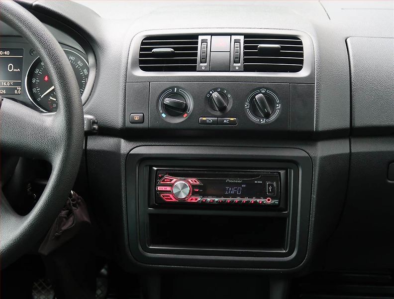 Škoda Fabia (2012) 1.2 TSI - fotka 12 z 17