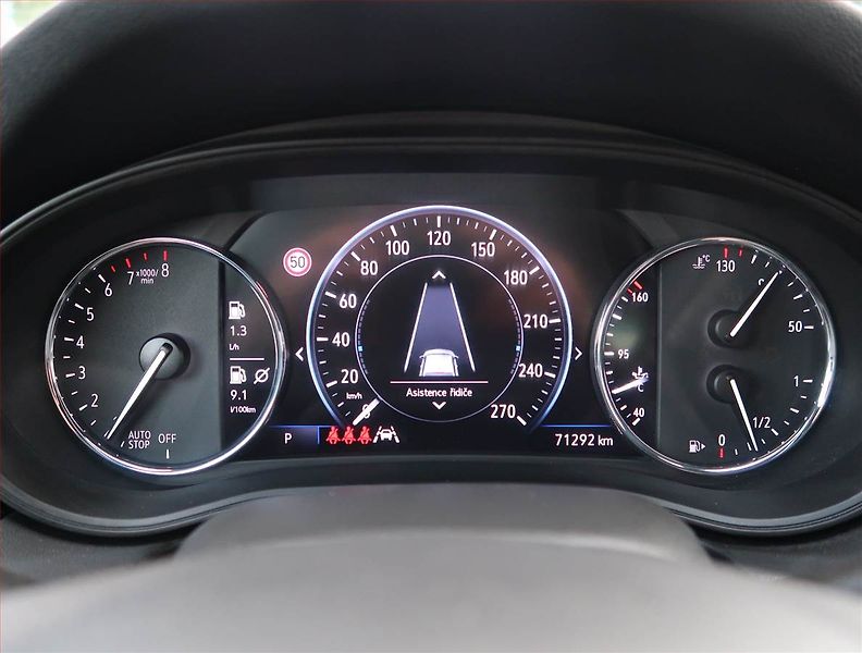 Opel Insignia (2020) 2.0 Turbo , Automat - fotka 11 z 23