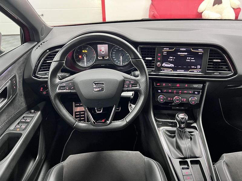 Seat Leon Cupra 300, 221 kW, REZERVACE - fotka 18 z 34