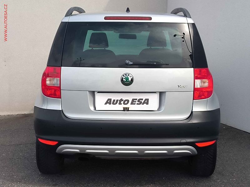 Škoda Yeti (2012) 1.2 TSi, Active, park. čidla - fotka 5 z 15