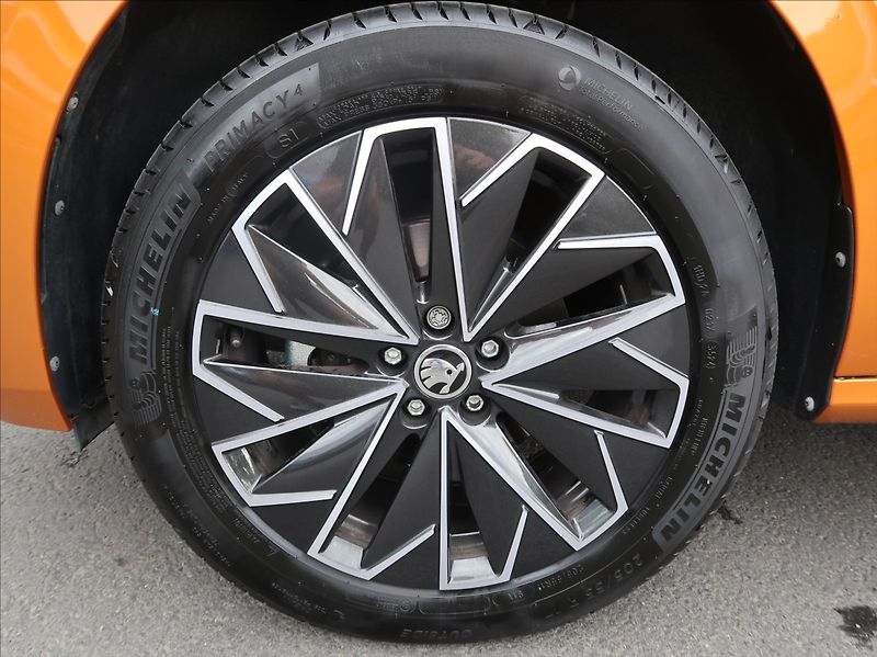 Škoda Kamiq 1,0 TSi,85kW,Drive,ČR,záruka - fotka 26 z 29
