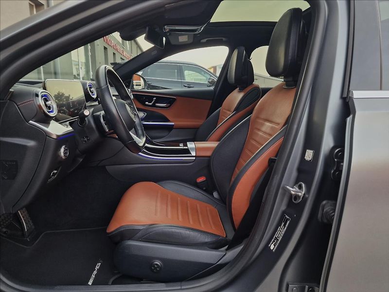 Mercedes-Benz Třídy C C300 AMG 4MATIC,ČR,1.Majitel - fotka 19 z 48