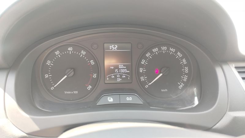 Škoda Rapid (2014) 1.2 TSi  top stav  - fotka 9 z 27