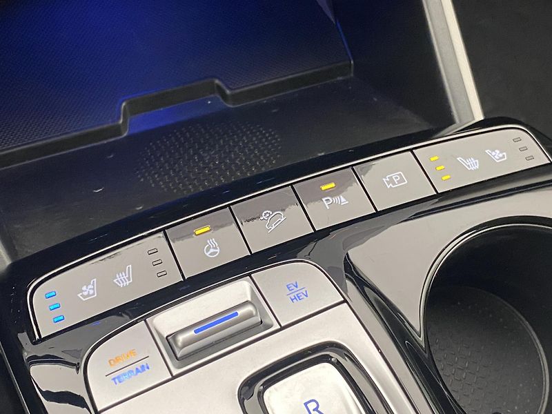 Hyundai Tucson 1.6 T-GDI PHEV AWD REZERVACE - fotka 27 z 50