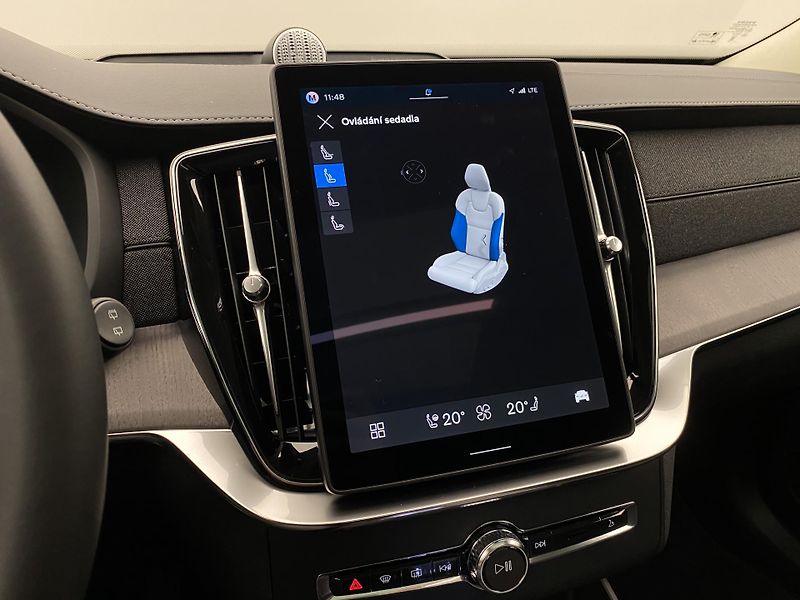 Volvo XC90 (2026) T8 AWD RECHARGE DARK ULTRA - fotka 71 z 75