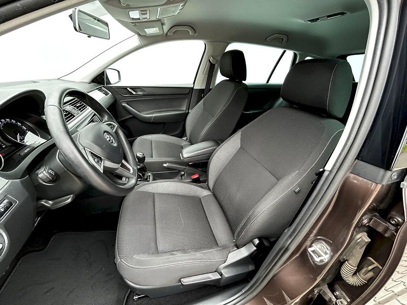 Škoda Rapid (2015) Spaceback 1.2 TSI 81kW MP6 Amb - fotka 22 z 31