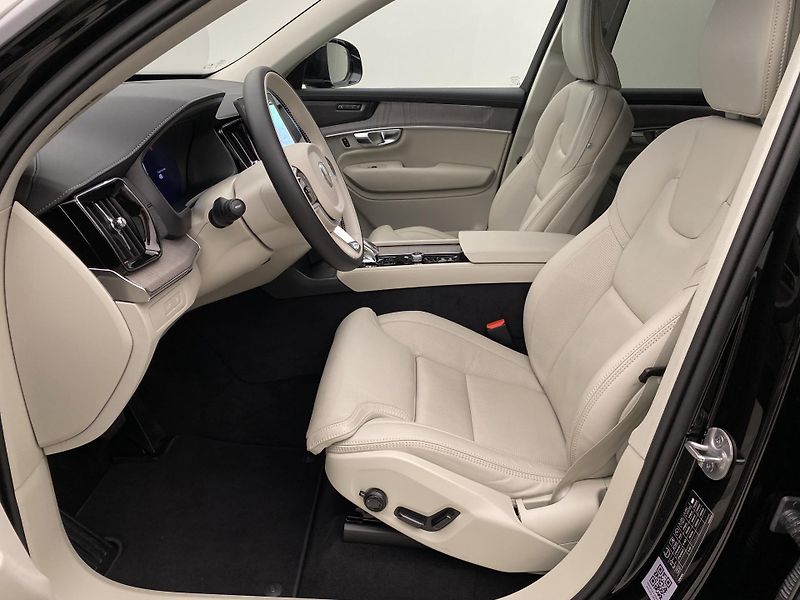 Volvo XC90 T8 AWD RECHARGE BRIGHT PLUS 7m - fotka 3 z 67
